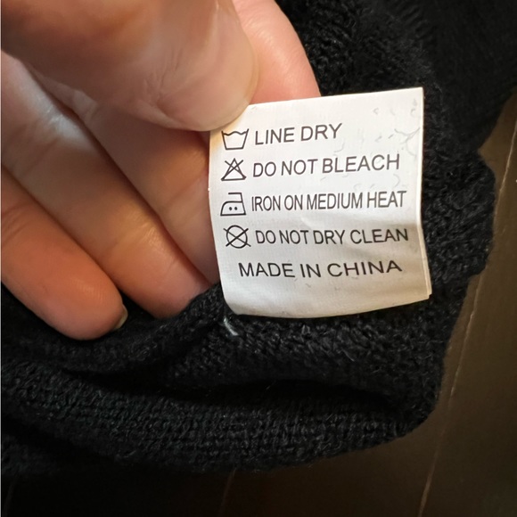 Cross key hole top, black, S - Picture 4 of 6